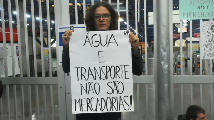 ACONTECIMENTOS EM DESTAQUE                                                              -                                                                                                                     A greve em São Paulo - 03-10-2023